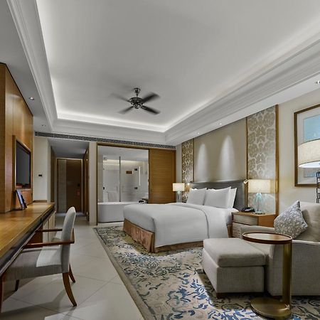 Hilton Haikou Meilan - Beachfront Hotel Exterior foto