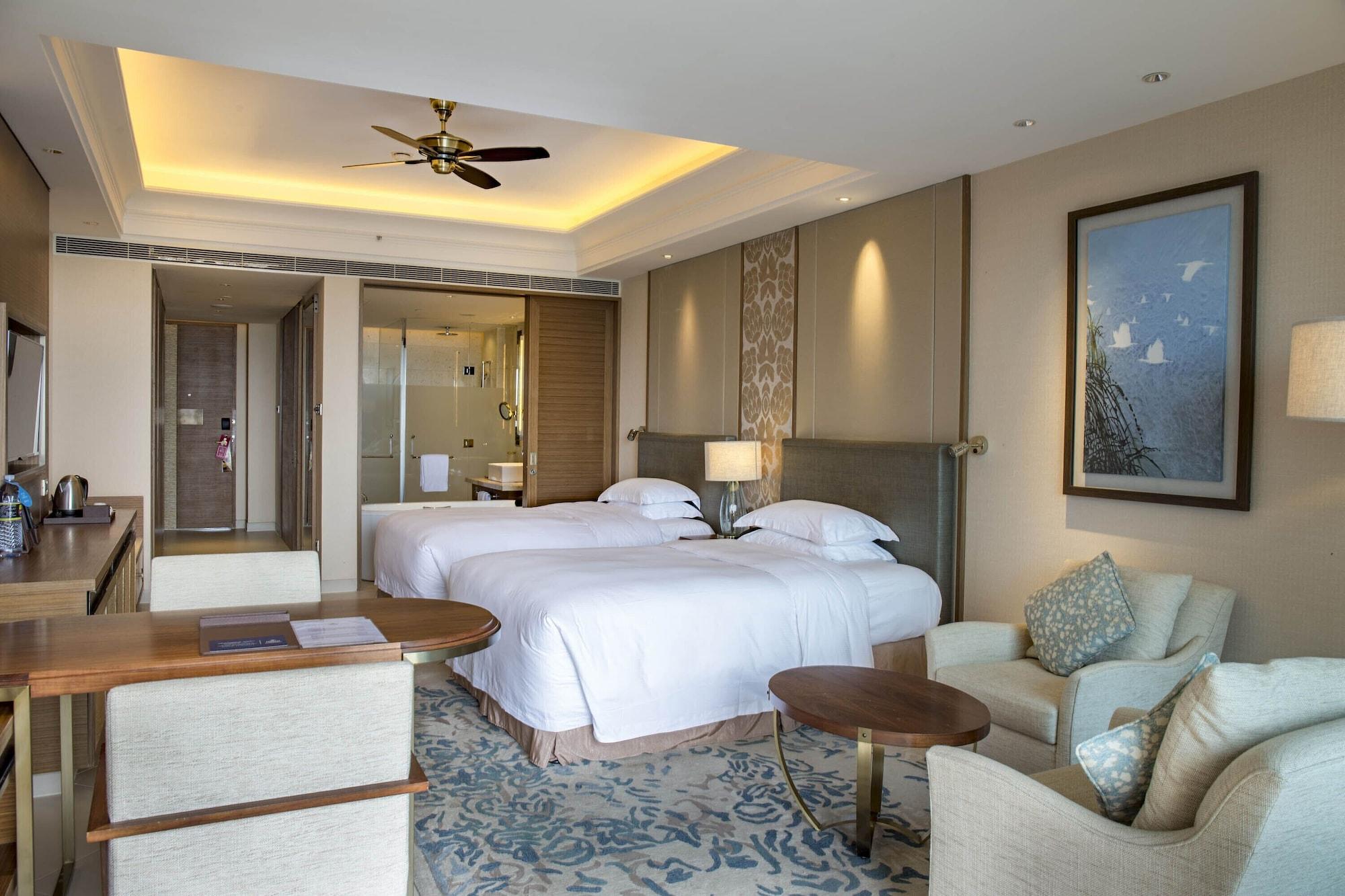 Hilton Haikou Meilan - Beachfront Hotel Exterior foto