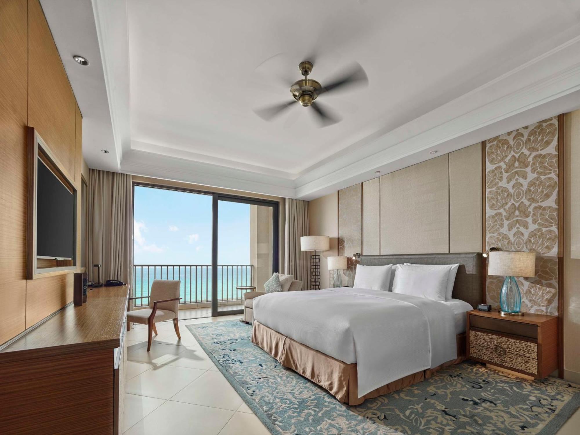 Hilton Haikou Meilan - Beachfront Hotel Exterior foto