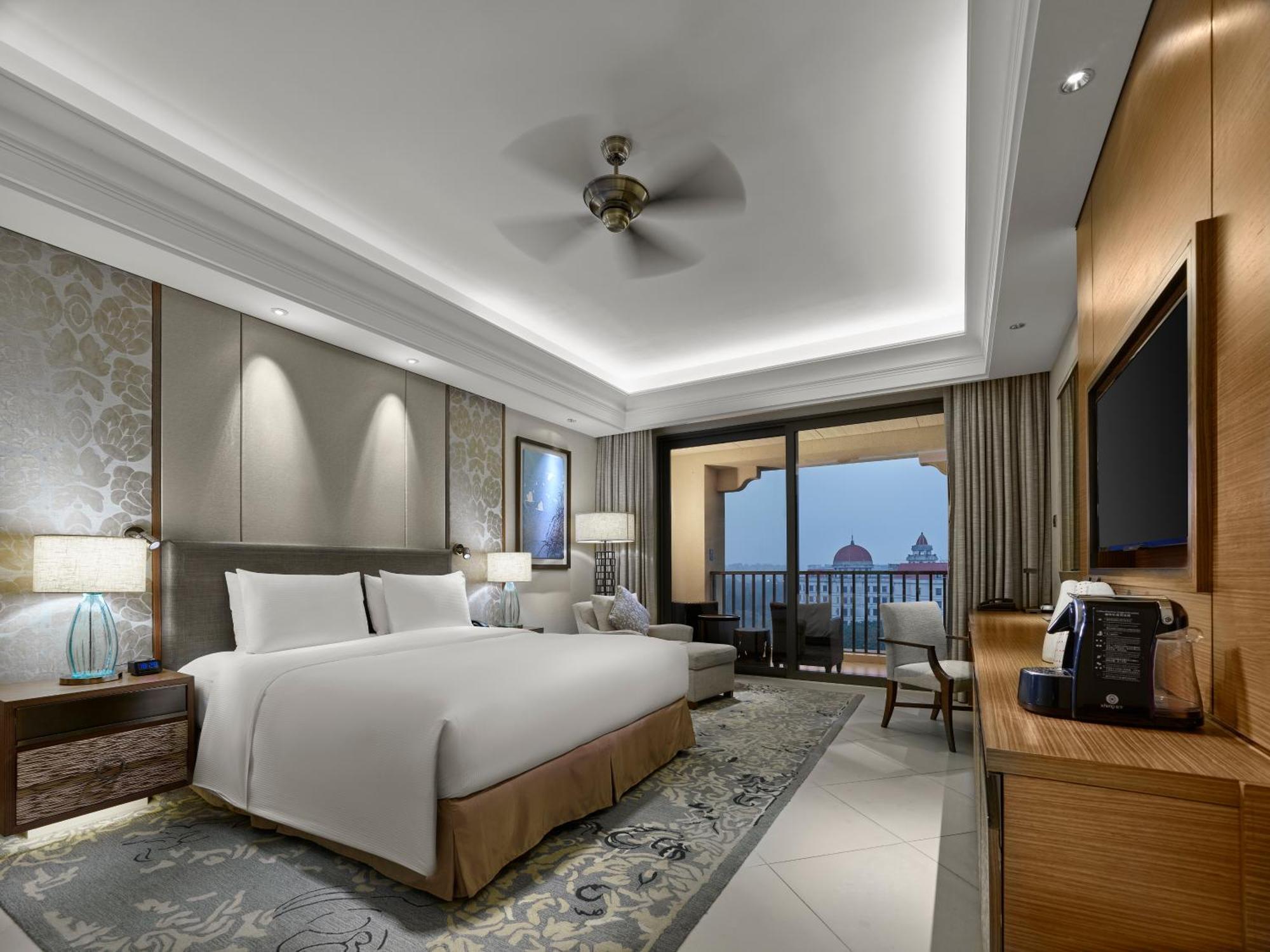 Hilton Haikou Meilan - Beachfront Hotel Exterior foto