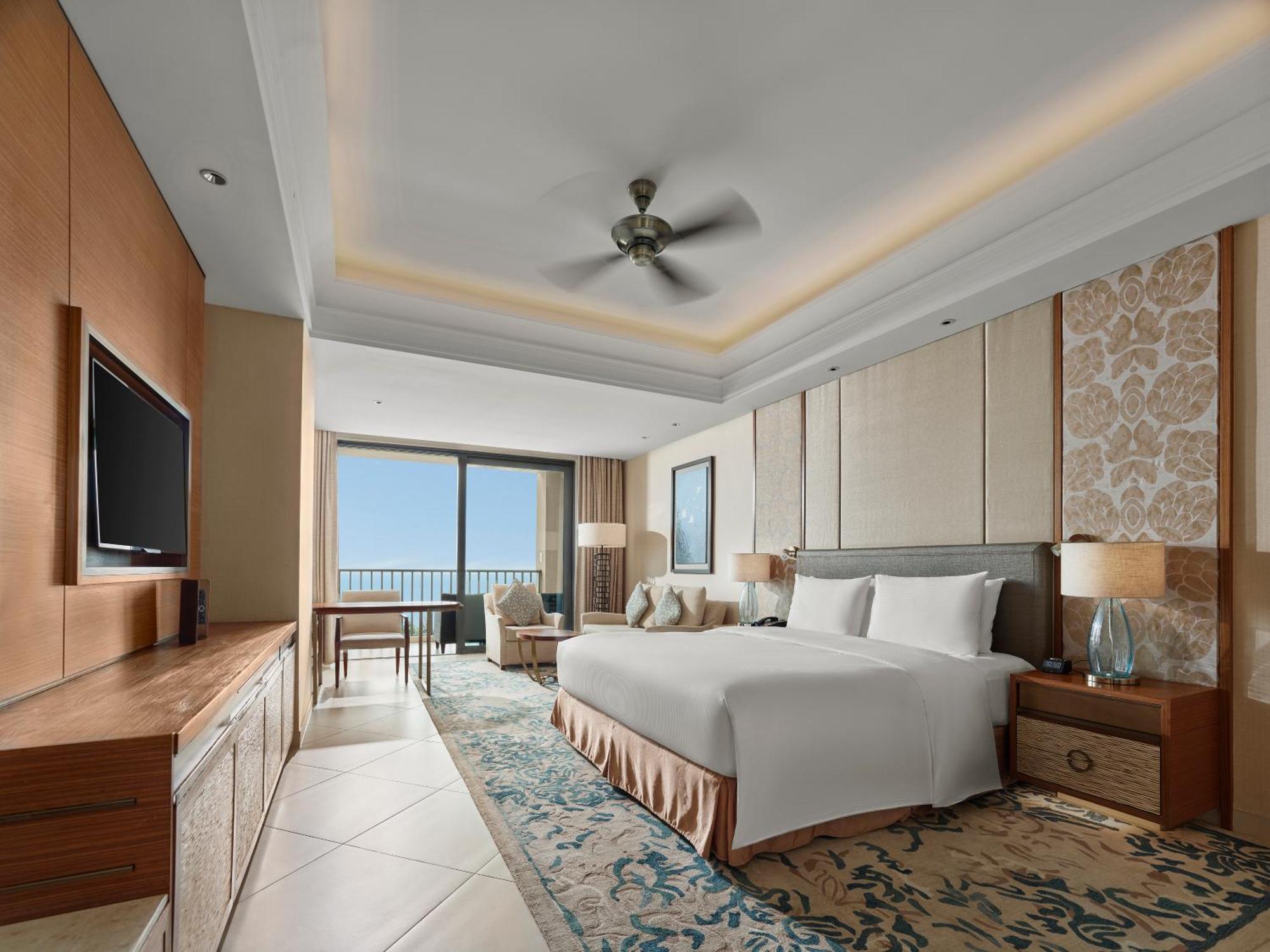 Hilton Haikou Meilan - Beachfront Hotel Exterior foto