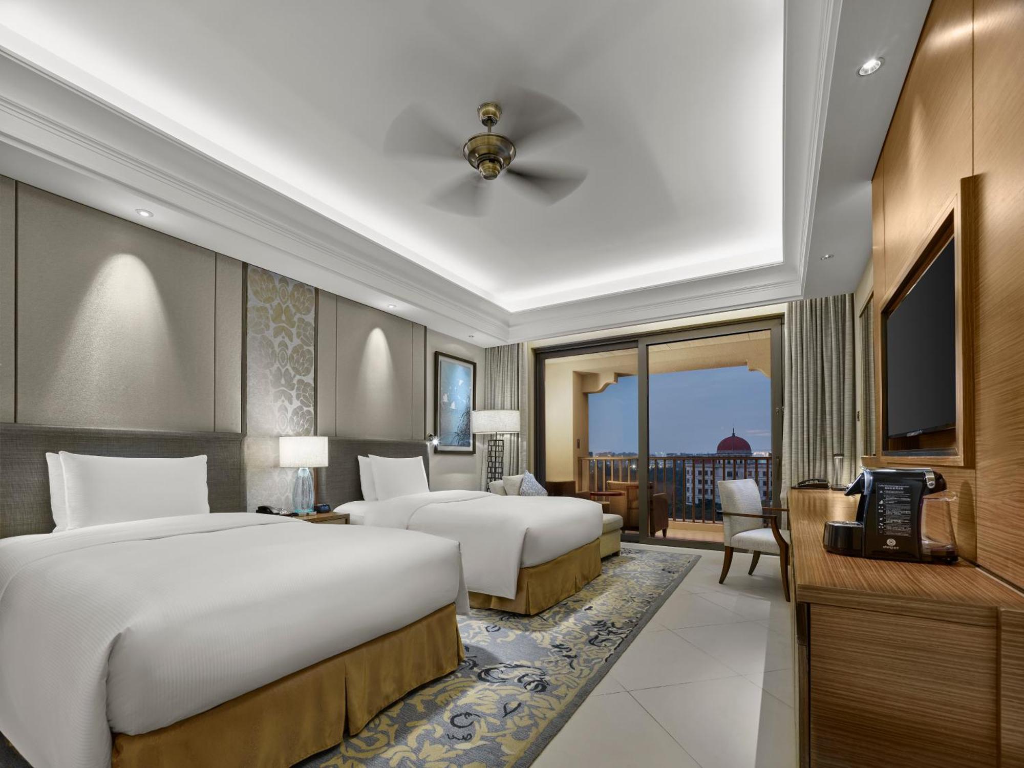 Hilton Haikou Meilan - Beachfront Hotel Exterior foto