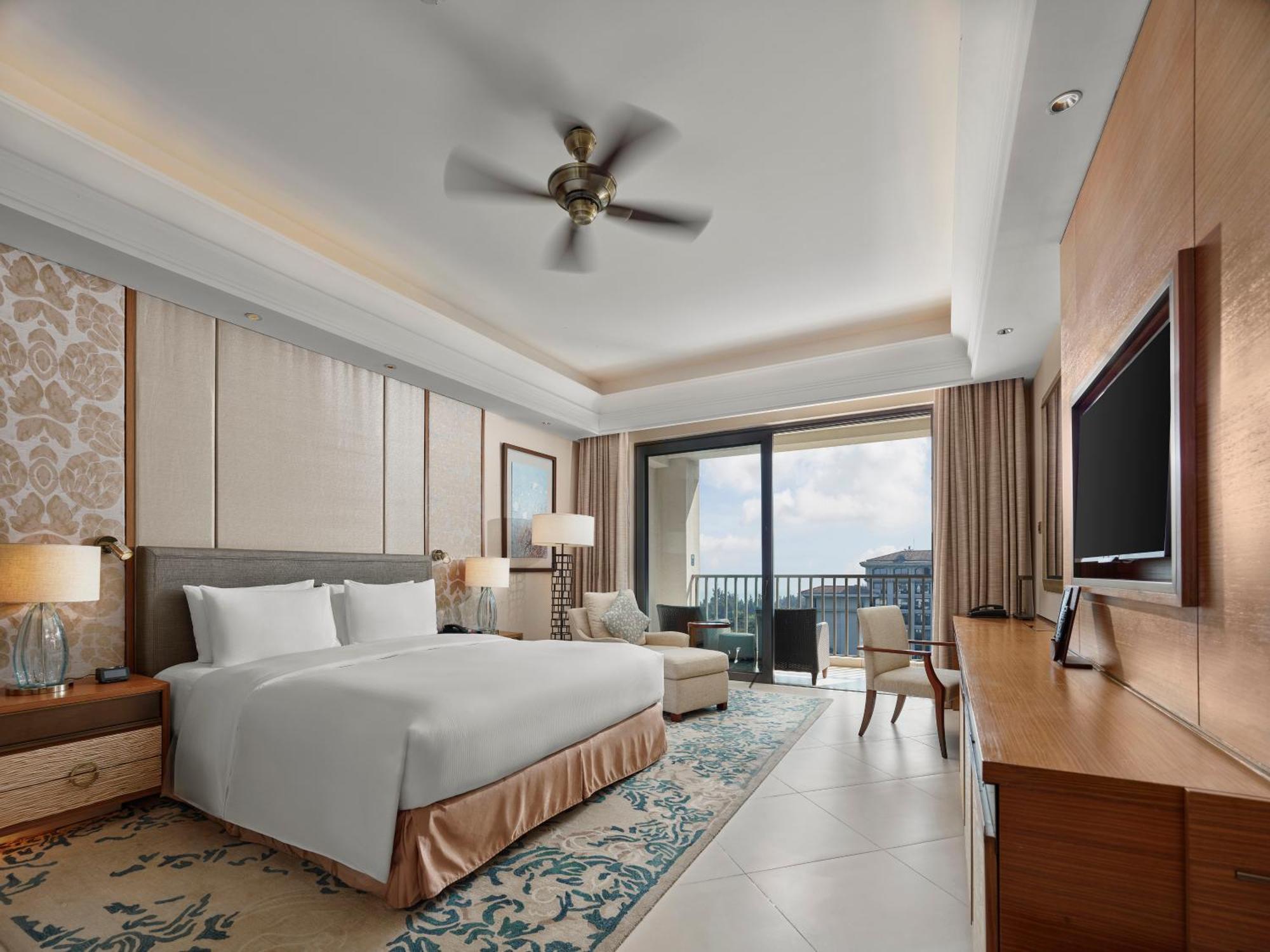 Hilton Haikou Meilan - Beachfront Hotel Exterior foto
