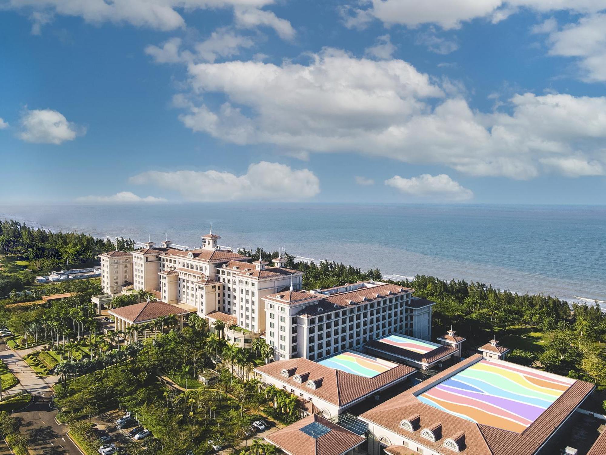 Hilton Haikou Meilan - Beachfront Hotel Exterior foto